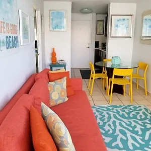 Beachfront Coral Beach Apartment